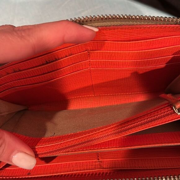 Fendi Tan Zippered wallet - Picture 8 of 15